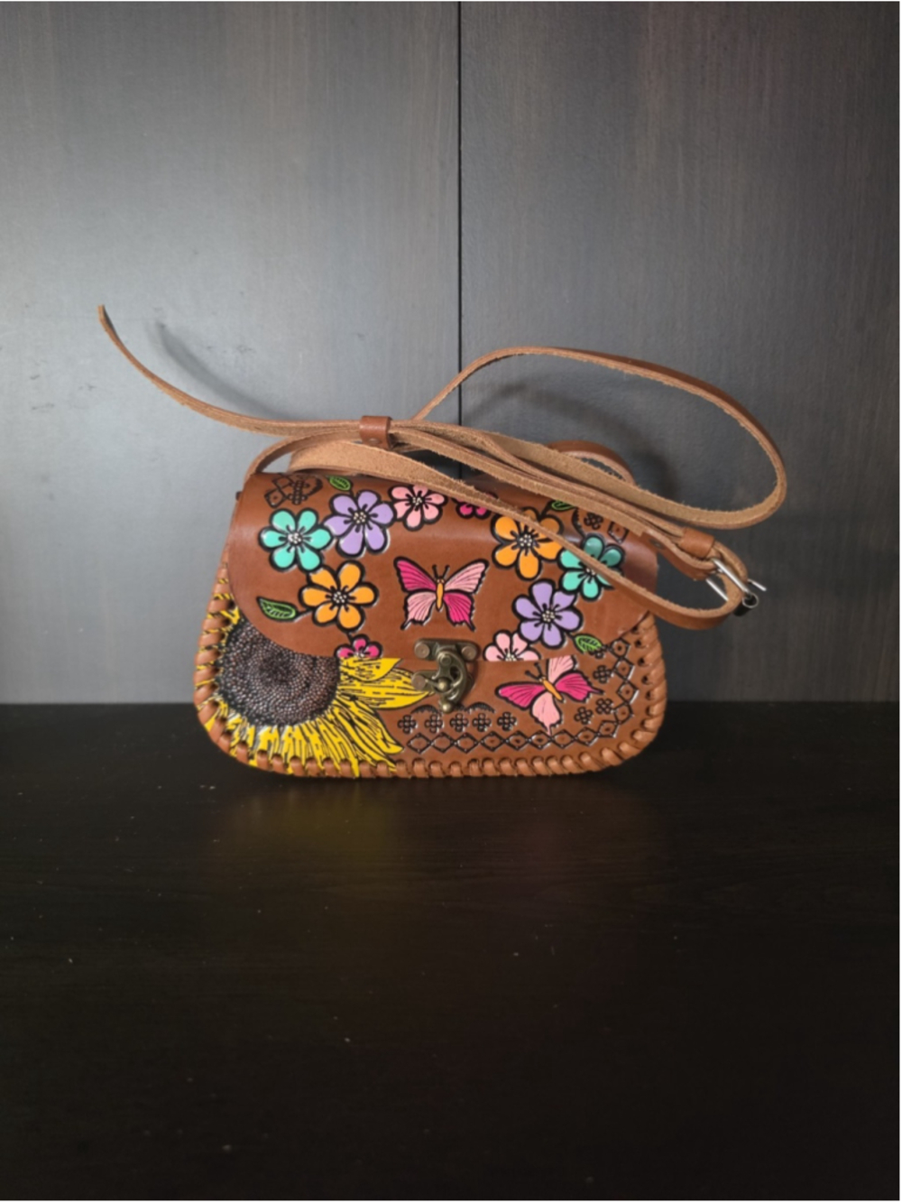 Butterfly Sunflower Brown Embossed Tooled Artisan LEATHER Crossbody Purse Bag - Picture 4 of 16